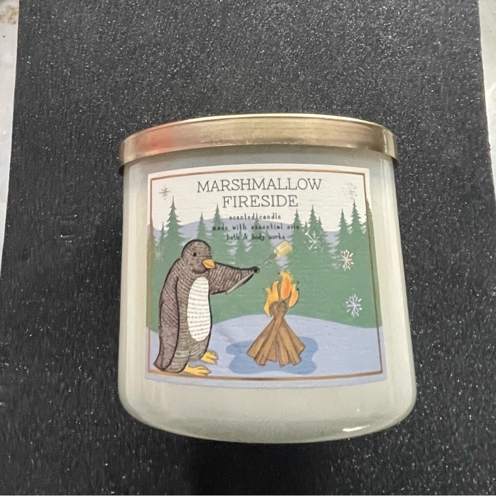 *NEW*BATH & BODY WORKS 3 Wick Scented Candle- Marshmallow Fireside, 14.5oz w/lid